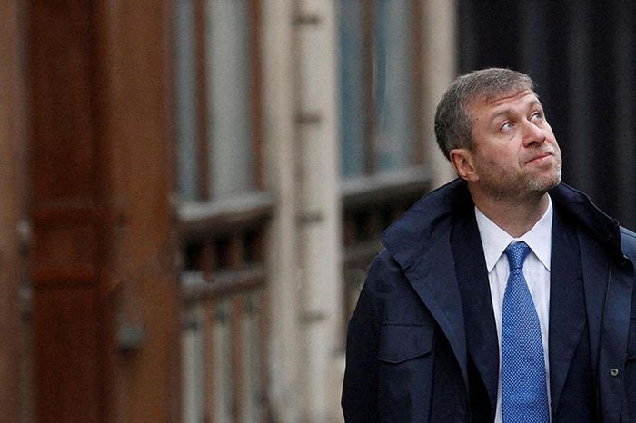 19 năm triều đại Roman Abramovich: Cuộc cách mạng thay đổi lịch sử Chelsea và bóng đá Anh