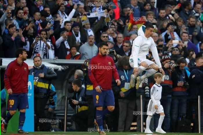 3 ngôi sao hay nhất thế giới có Messi, không có Ronaldo