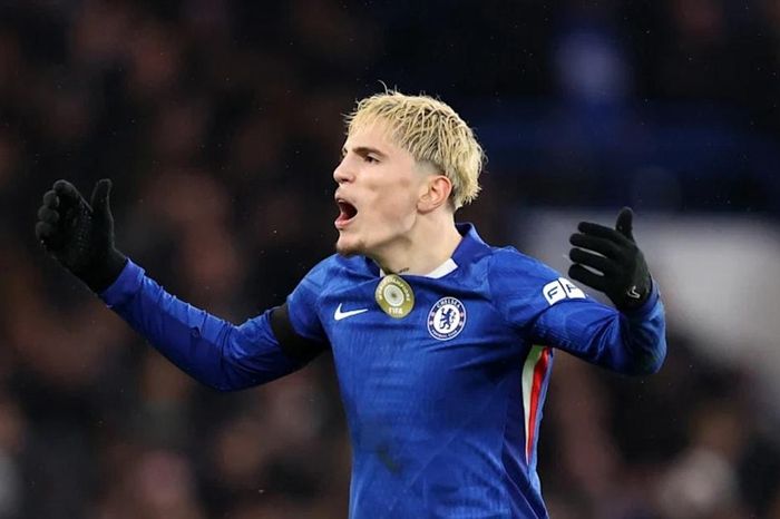 37 phút rực sáng của Garnacho: Cú đúp không tưởng giúp Chelsea nuôi hy vọng trước Arsenal