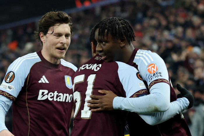 8 đội vào thẳng vòng 1/8 Europa League