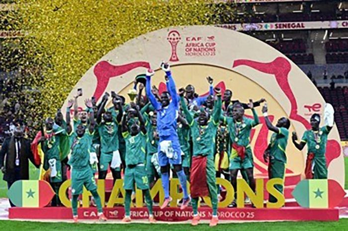 8 khoảnh khắc điên rồ ở chung kết AFCON: Đội tuyển bỏ giải, bạo loạn và quả 11m kỳ lạ