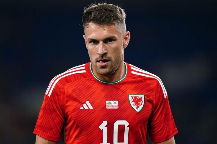 Aaron Ramsey giải nghệ