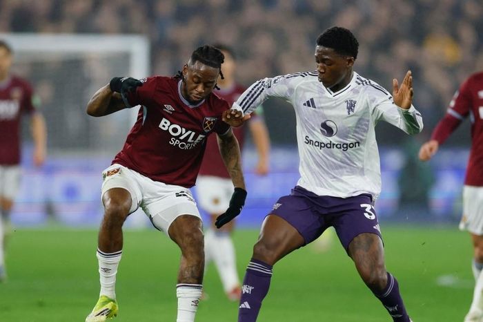 Aaron Wan-Bissaka lại tỏa sáng trước MU