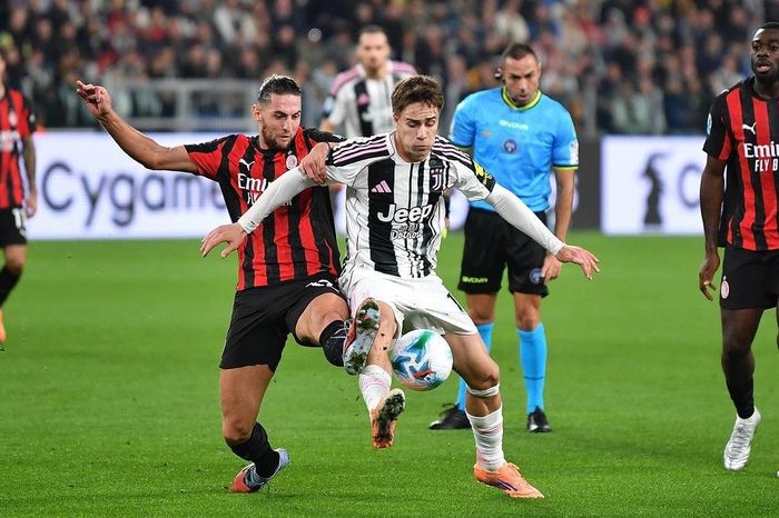 AC Milan và Juventus cầm chân nhau tại Serie A