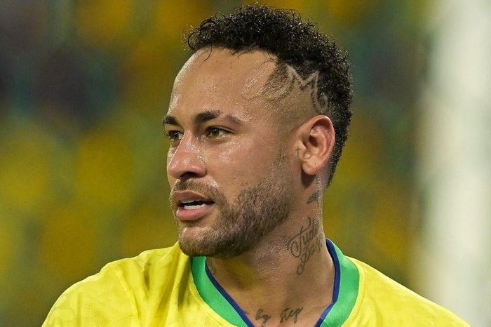 Ai thật sự đủ tầm mang chiếc áo số 10 của đội tuyển Brazil