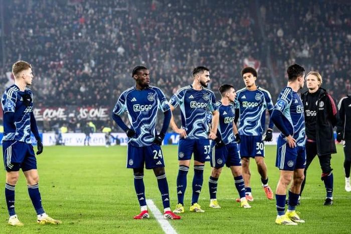 Ajax nhận thất bại tủi hổ nhất sau 99 năm