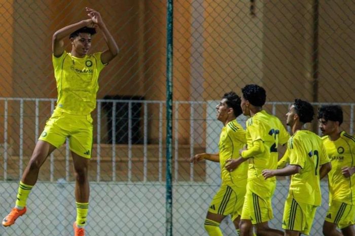 Al Nassr muốn cậu cả Ronaldo sát cánh cùng bố