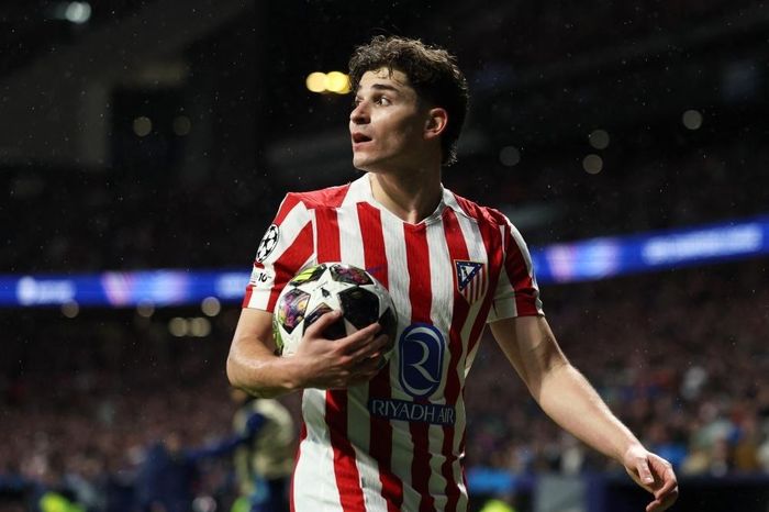 Alvarez nói một câu khiến Atletico lo lắng