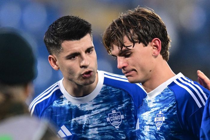 Alvaro Morata trượt dài ở Como