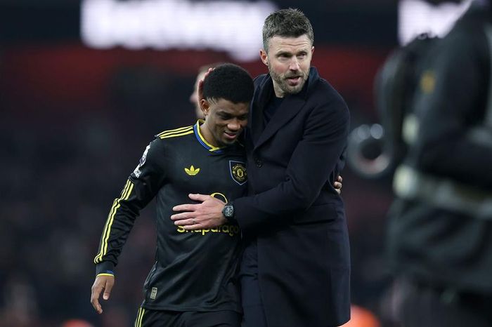 Amad đưa ra gợi ý lớn về việc Carrick chính thức dẫn dắt MU