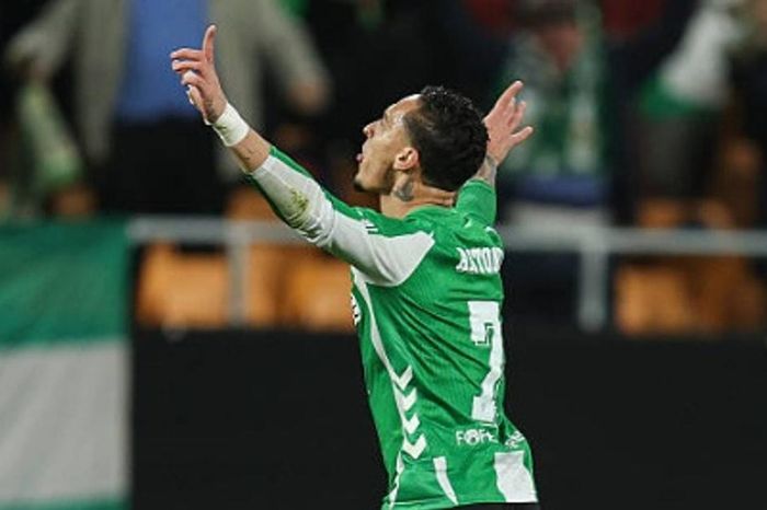 Antony rực sáng giúp Real Betis hạ Feyenoord để vào vòng knock-out Europa League