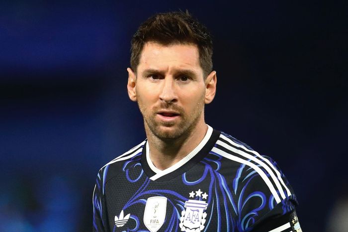 Argentina thắng nhọc đội tuyển hạng 115 thế giới