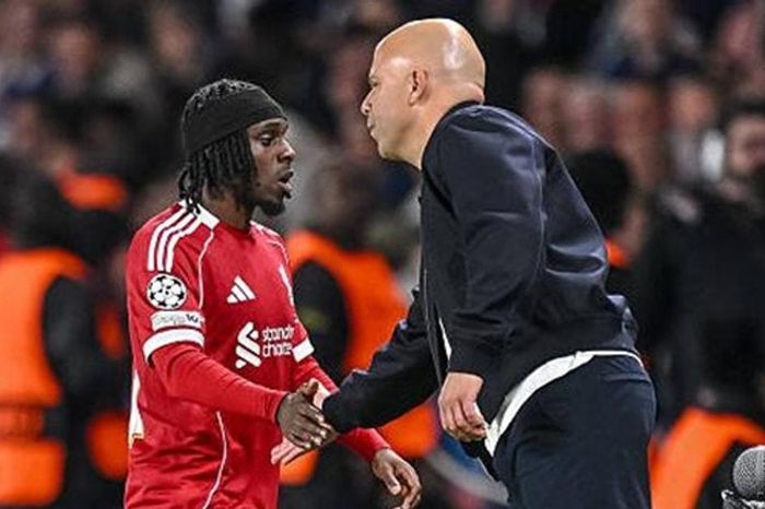 Arne Slot tìm phao cứu sinh cho Liverpool: Nghịch lý nhân sự và áp lực Top 5 Premier League