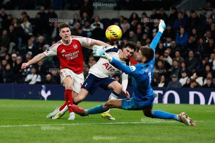 Arsenal bứt tốc ngoạn mục, bỏ xa Man City