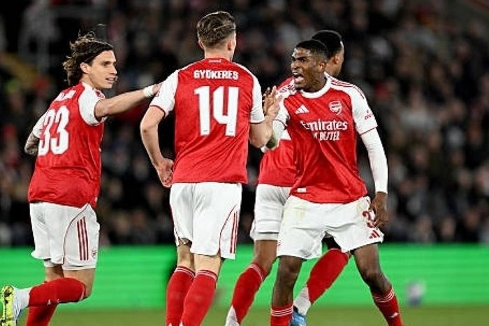 Arsenal cần thêm bao nhiêu điểm để vô địch Ngoại hạng Anh?