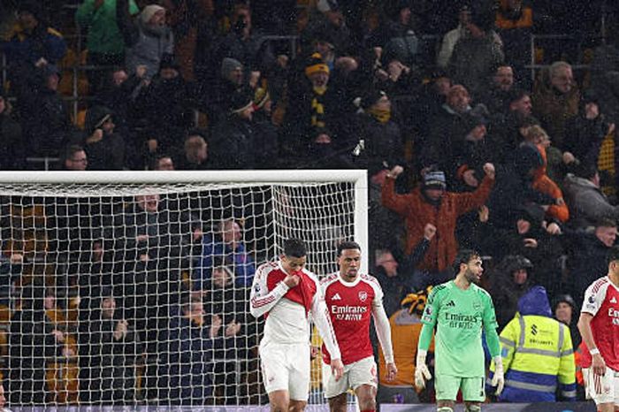 Arsenal đánh rơi chiến thắng phút 94: Thảm họa tâm lý và nguy cơ mất ngôi đầu