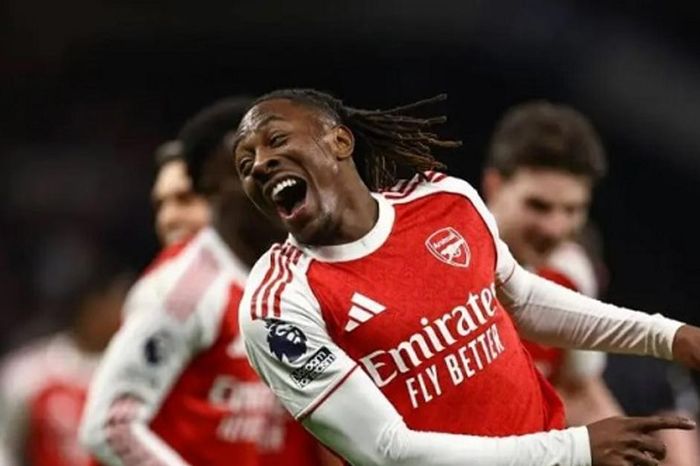 Arsenal đè bẹp Tottenham 4-1: Màn trình diễn điểm 10 của Eberechi Eze