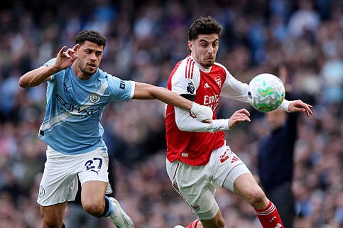 Arsenal gục ngã trước Man City: Thất bại thắp sáng niềm tin vô địch