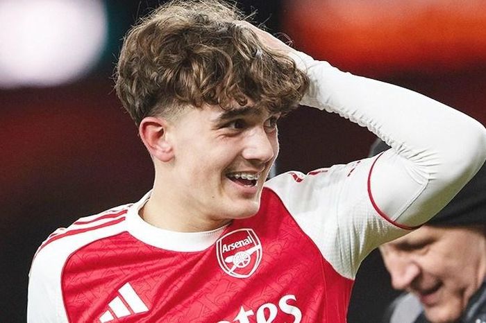 Arsenal nguy cơ mất thần đồng 16 tuổi trong giai đoạn nước rút
