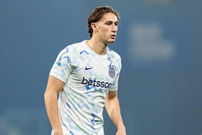 Arsenal nhắm Francesco Pio Esposito: Thông số áp đảo Viktor Gyokeres