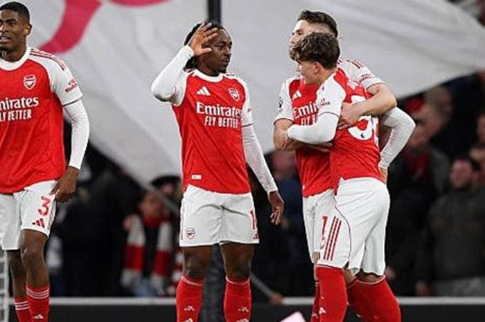 Arsenal nới rộng cách biệt 9 điểm: Chạm tay vào chức vô địch sau 22 năm