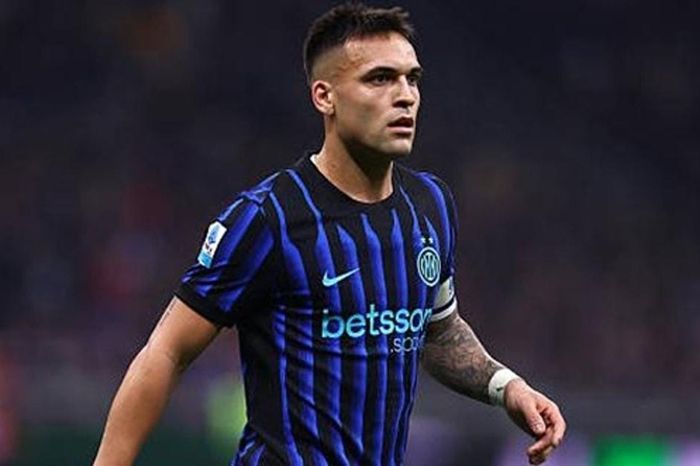 Arsenal săn đón Kvaratskhelia, Chelsea chi 350 triệu euro cho dàn sao Barca và Lautaro Martinez