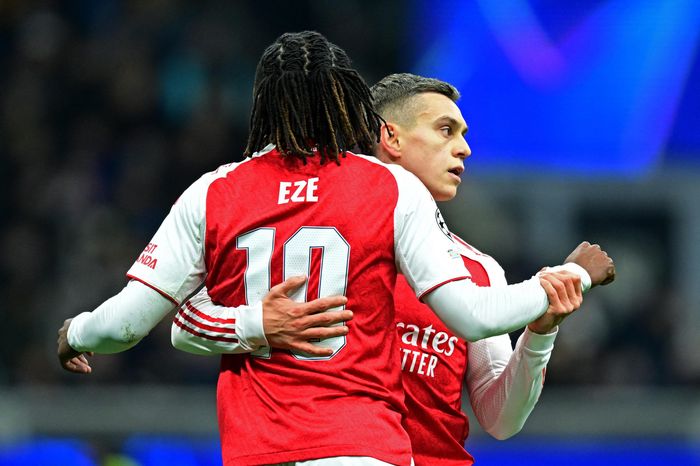 Arsenal thắng Inter, vẫn nặng gánh trước MU