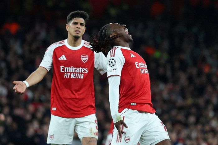 Arsenal thua là chấm hết?