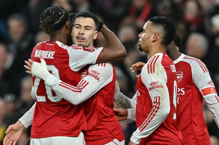 Arsenal trả giá đắt cho chiến thắng trước Wigan