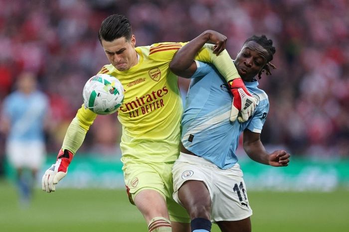 Arteta trả giá vì chọn Kepa