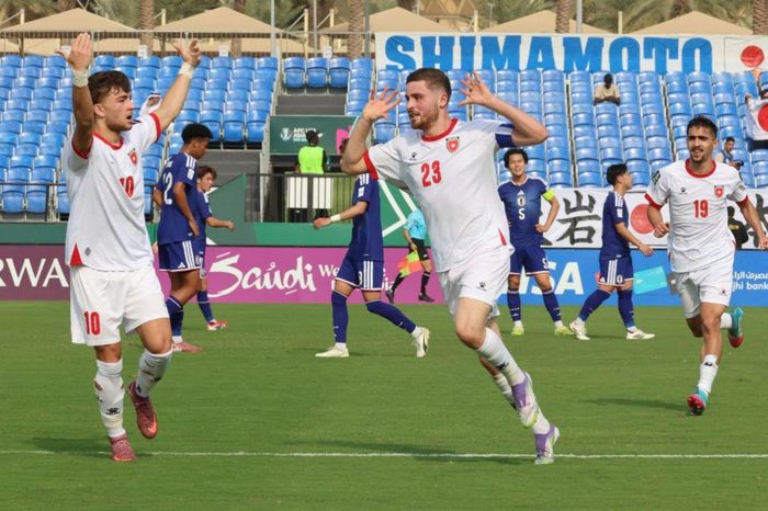 Bại tướng của U23 Việt Nam suýt loại U23 Nhật Bản