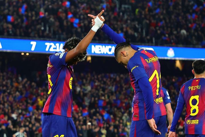 Barca thắng Newcastle 7-2: 'Máy dội bom' của Hansi Flick