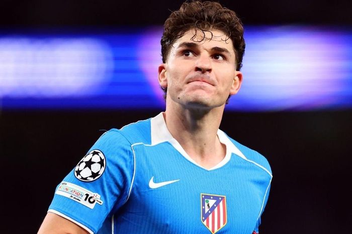 Barca vỡ mộng Alvarez vì giá 100 triệu euro