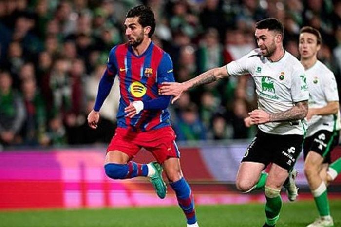 Barcelona hạ Racing Santander 2-0: Bản lĩnh vượt khó của Hansi Flick tại Cúp Nhà Vua