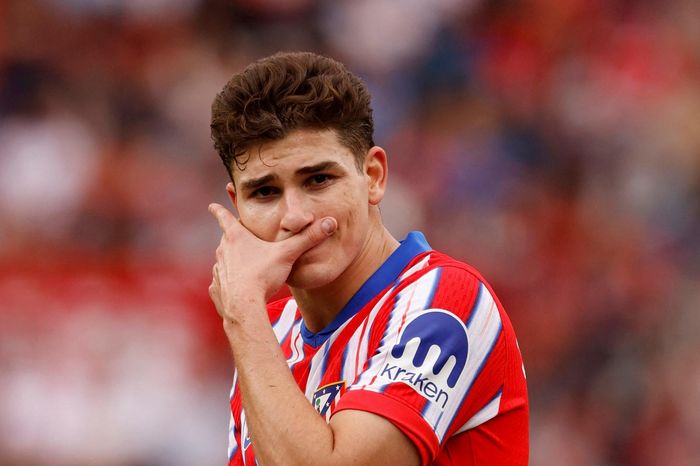 Barcelona ra giá cho Alvarez