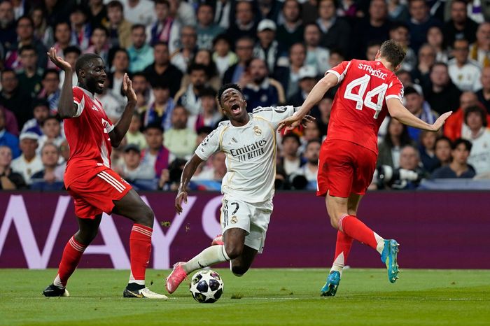 Bayern chỉ thắng 'hiệp một' trước Real Madrid