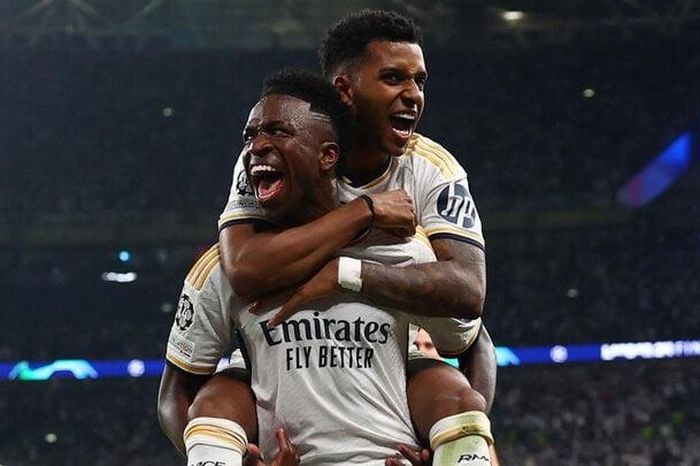 Bayern hất Real Madrid khỏi đỉnh châu Âu