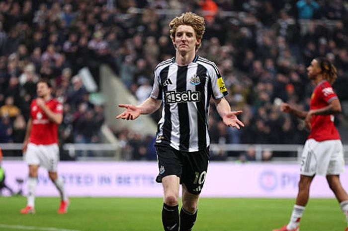 Bayern Munich quyết chi đậm vì Anthony Gordon: Liverpool rộng cửa đón bộ đôi ngọc quý