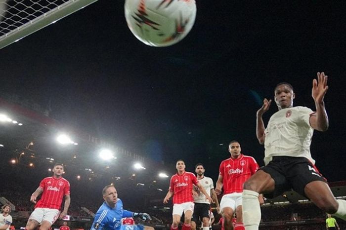 Bí mật từ FC Midtjylland: Đội bóng dùng chiến thuật bóng chết cực đoan hơn cả Arsenal