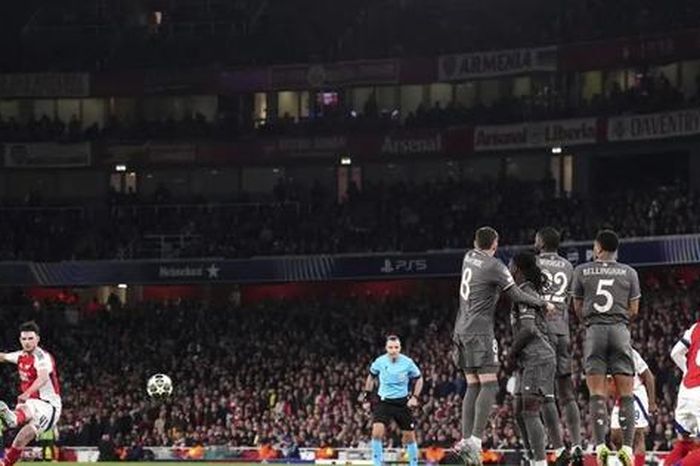 Bóng đá Anh áp đảo ở vòng 1/8 Champions League