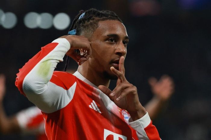 Bớt tung hô Yamal, Olise mới đáng sợ