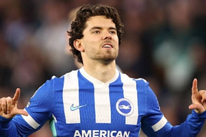 Brighton đè bẹp Chelsea 3-0: Đêm thăng hoa của Ferdi Kadioglu và kỷ lục buồn của The Blues