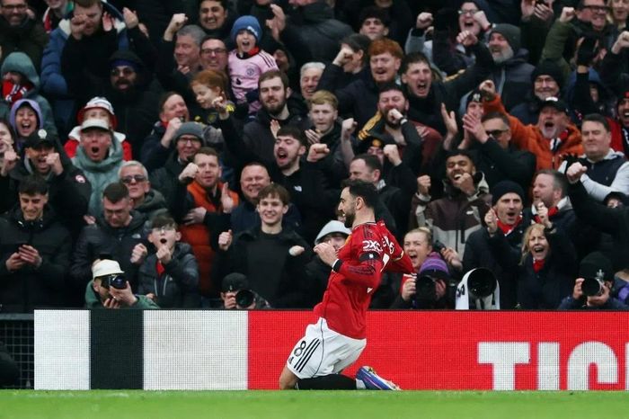 Bruno Fernandes đem lại niềm vui cho hàng triệu HLV mạng