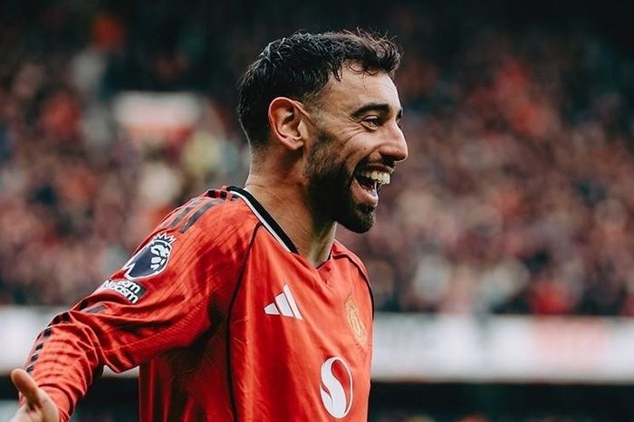 Bruno Fernandes tiết lộ chiêu giúp MU thắng giòn Aston Villa