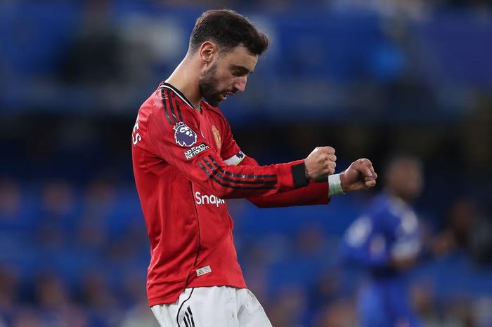 Bruno Fernandes xứng đáng giành Quả bóng vàng