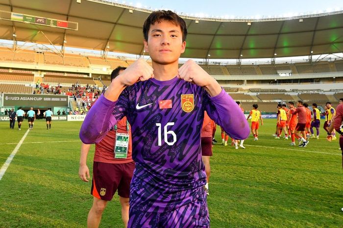 Bức tường bê tông của U23 Trung Quốc được trát bằng may mắn