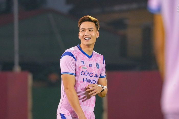 CAHN gia hạn hợp đồng thêm một tuyển thủ