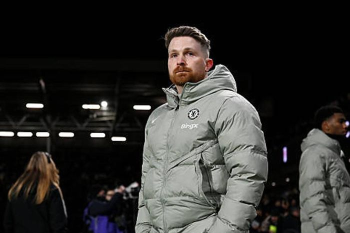 Calum McFarlane lần thứ hai làm HLV tạm quyền Chelsea sau khi Liam Rosenior bị sa thải