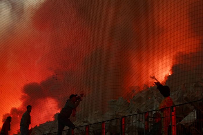 Cảnh mù mịt ở trận đấu của Bayern