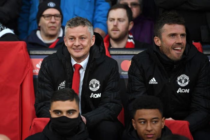 Carrick lên tiếng về việc được so sánh với Solskjaer tại MU